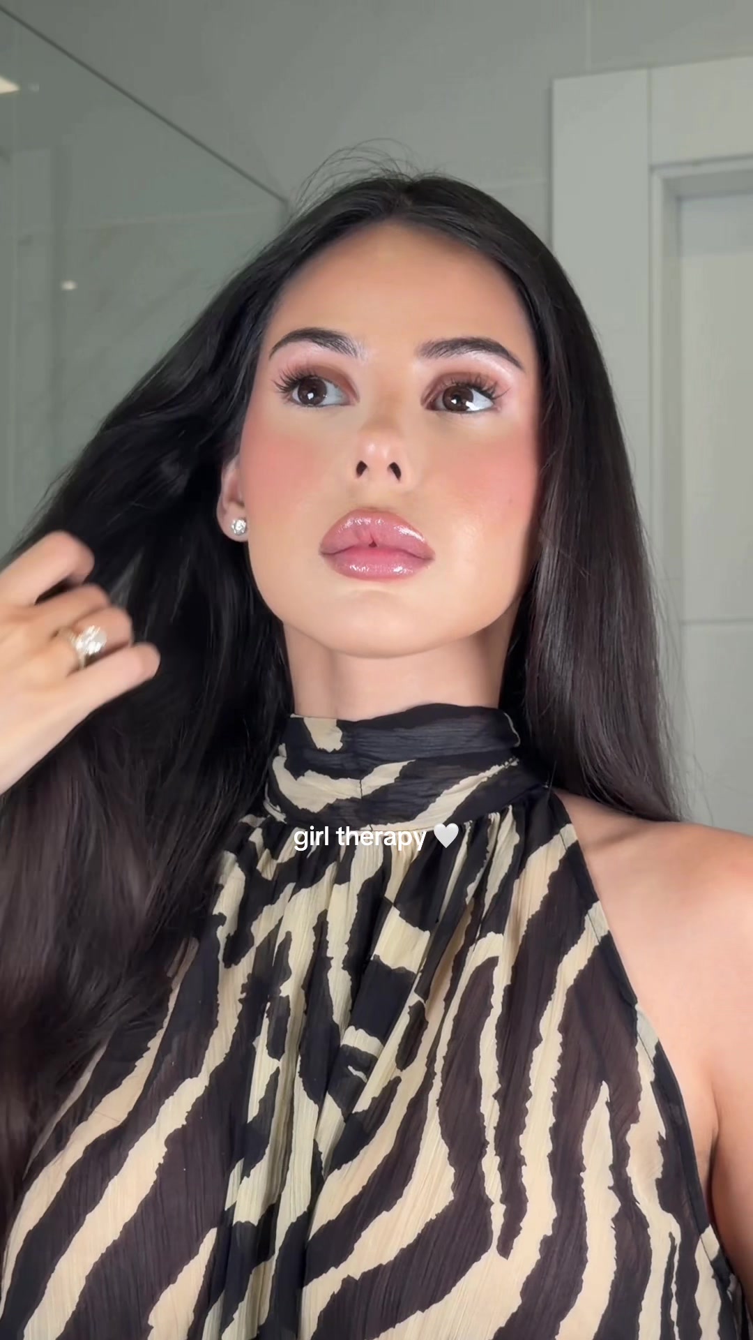 valentina vidartes beauty routine video thumbnail