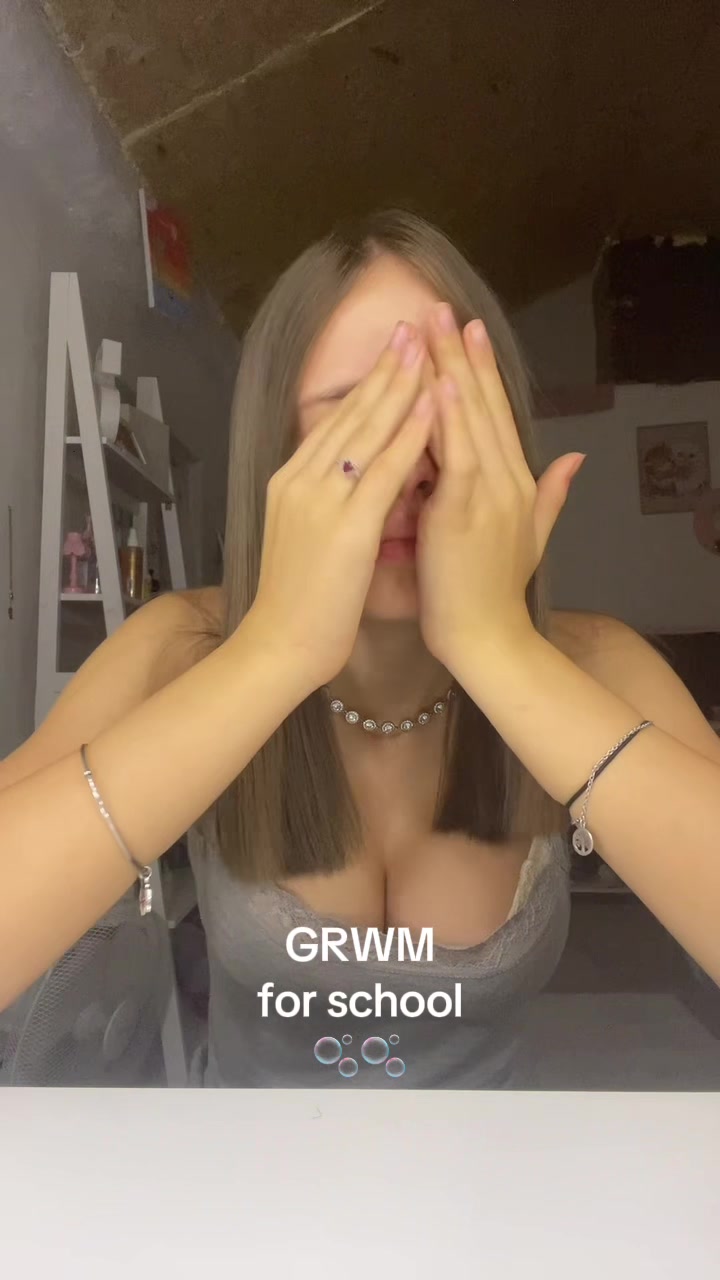 𝓷𝓲𝓬𝓸𝓵𝓮🌸/Beauty Creator beauty routine video thumbnail