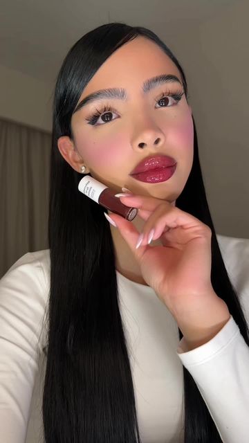 Melani Seiffert beauty routine video thumbnail