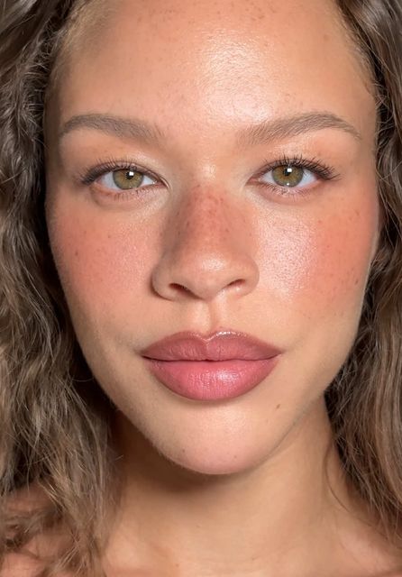 sam vrielink beauty routine video thumbnail