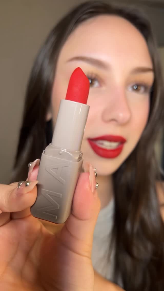 Deniz Dilara Sarılar beauty routine video thumbnail